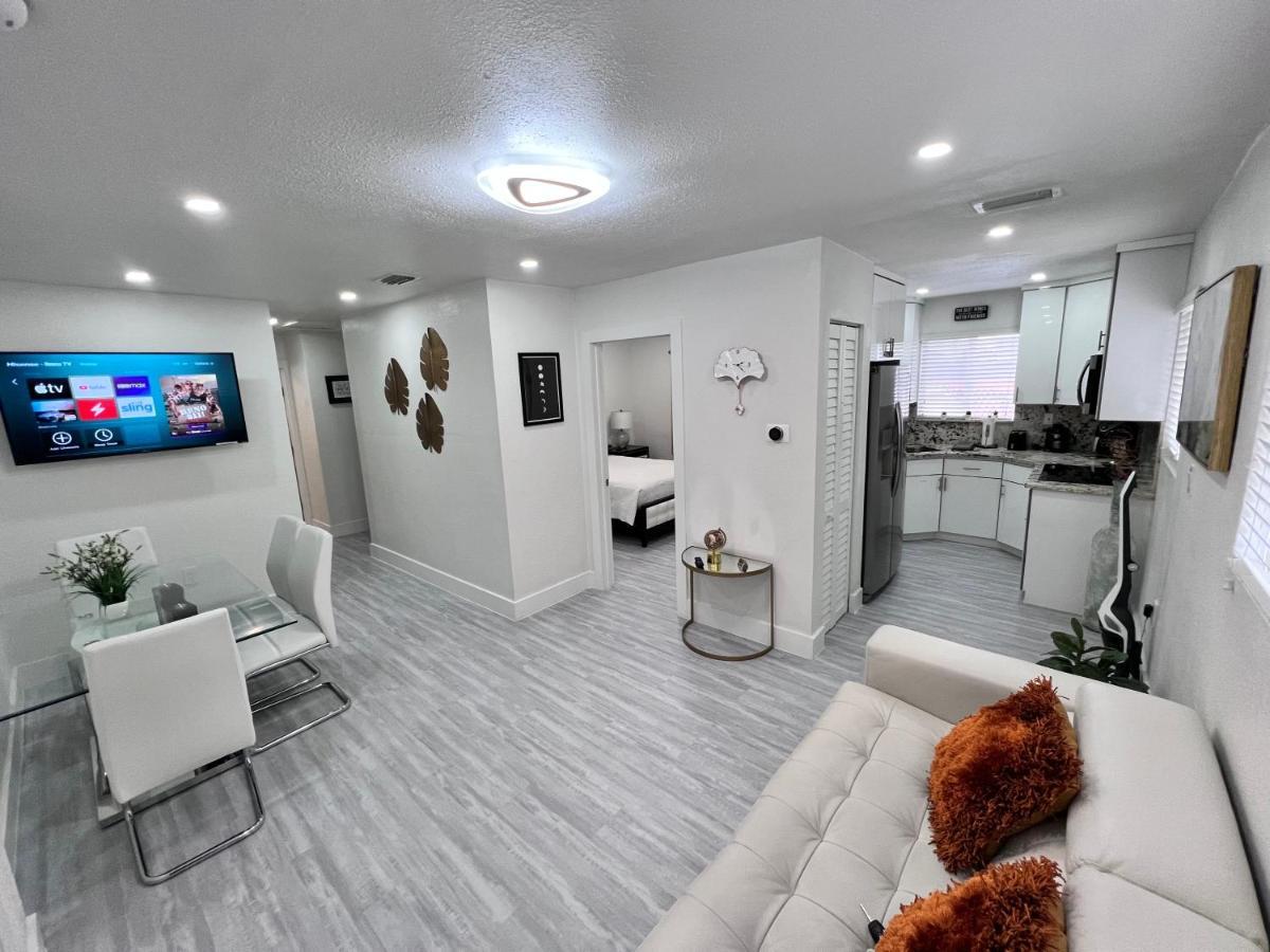 Stylish 2 Bedrooms Apartment By Miami International Airport エクステリア 写真
