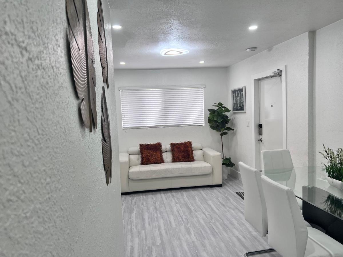 Stylish 2 Bedrooms Apartment By Miami International Airport エクステリア 写真